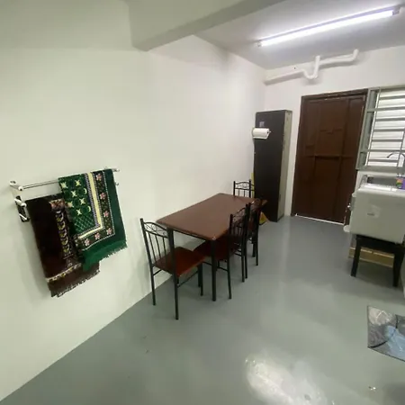 Cja Homestay Batu Kawan
